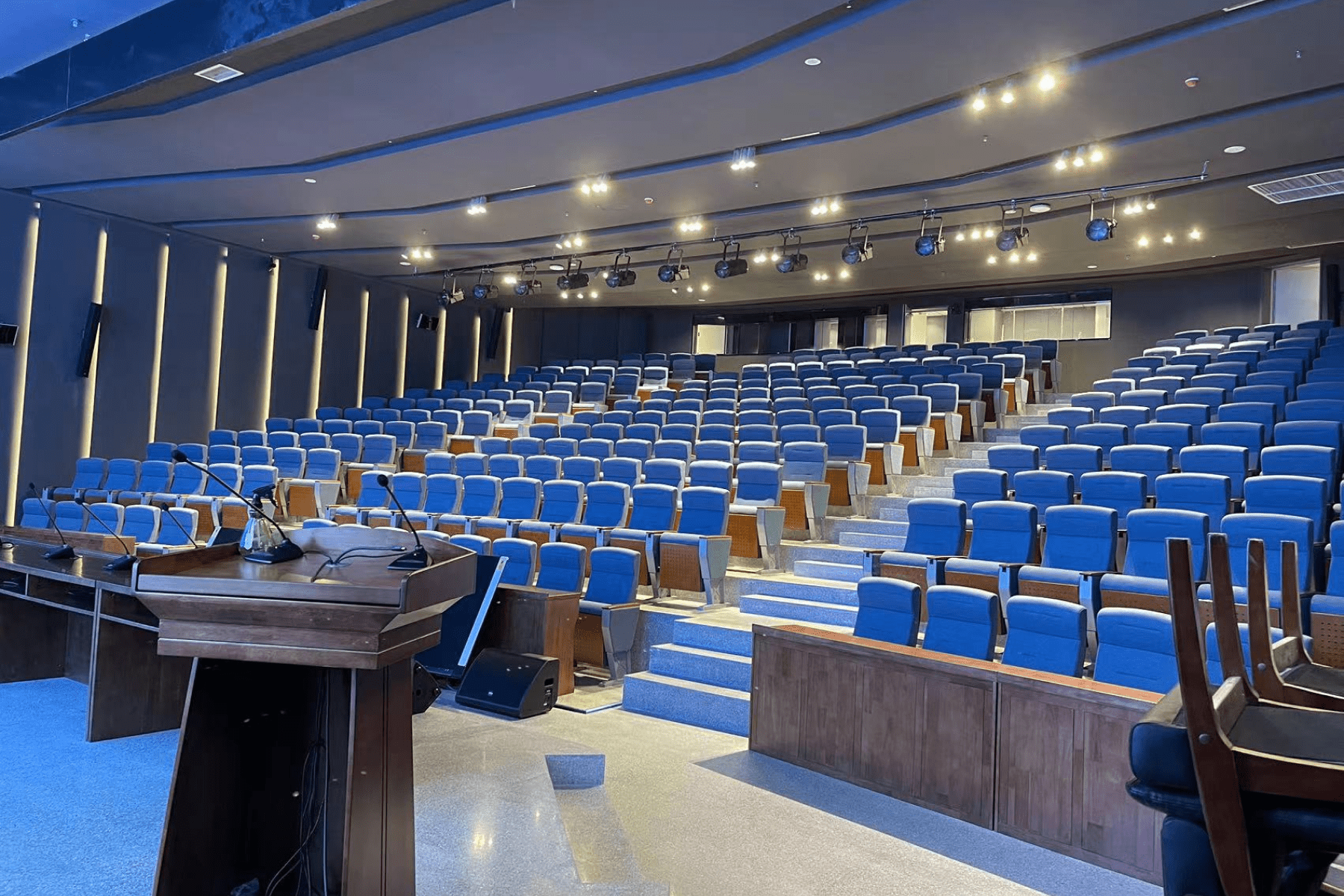 專(zhuān)業(yè)視聽(tīng)背景圖